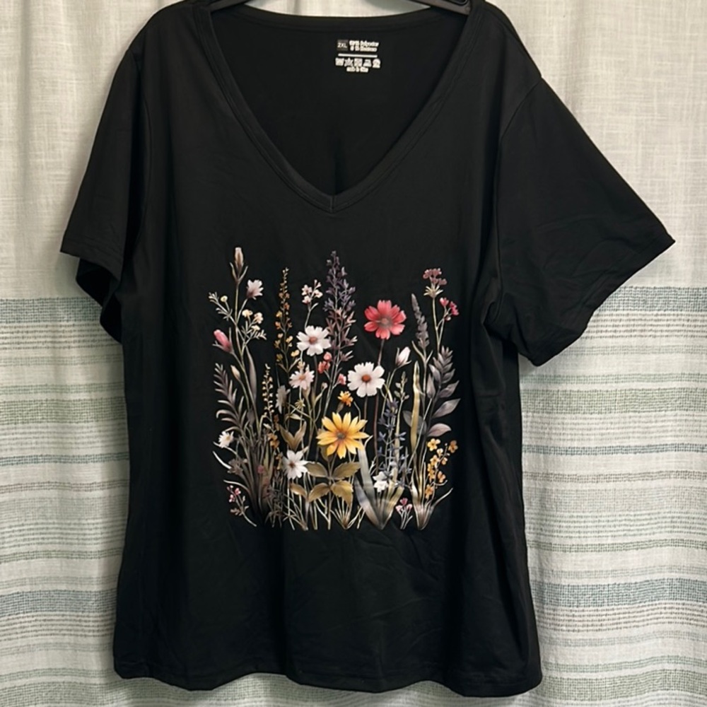 SHEIN Black Graphic Short Sleeve Tee | Women’s Size 2XL